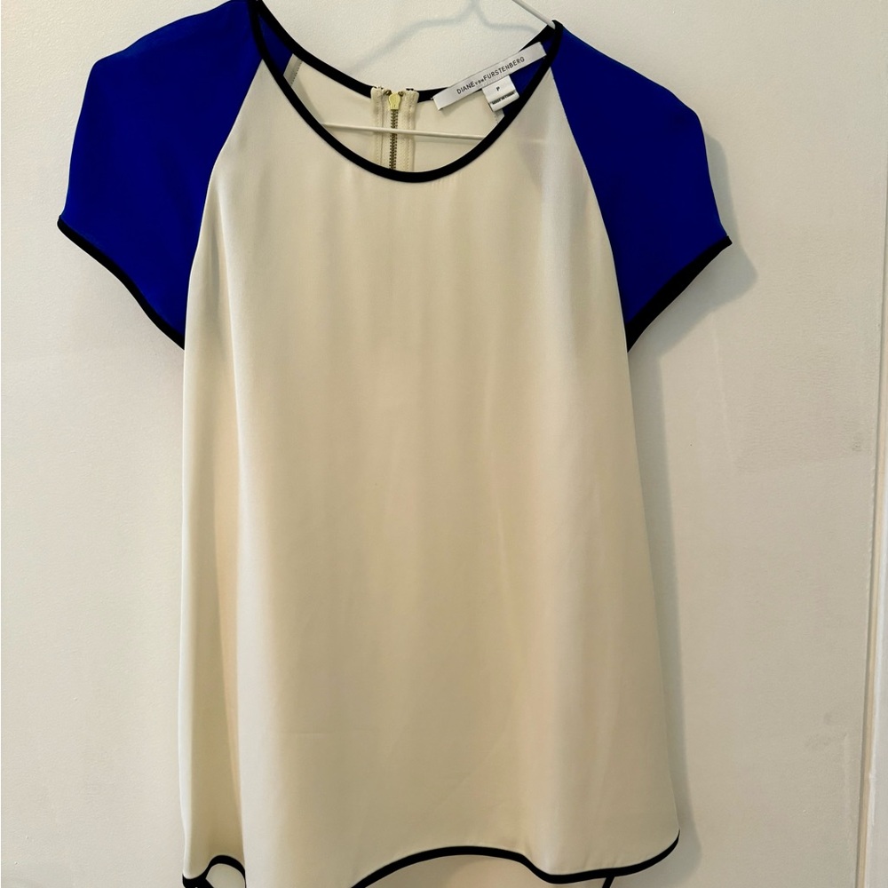Diane von Furstenberg, DVF, Women’s Silk shirt, Blue and Cream, size P